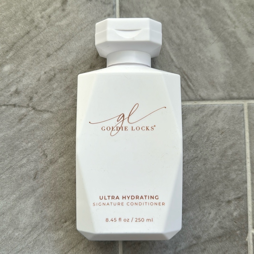 Goldie Locks ultra hydrating signature hair conditioner